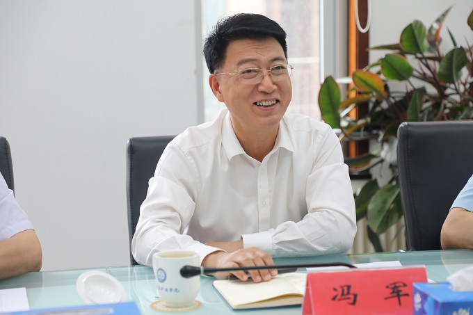 冯军.JPG 冯军.JPG